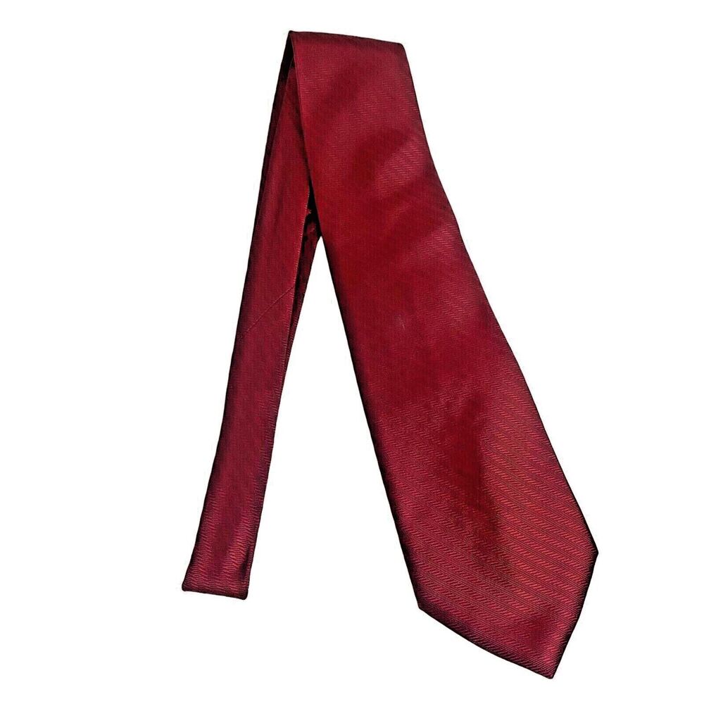 #7159 Kenneth Cole Red Silk Mens Necktie 4 inch wide